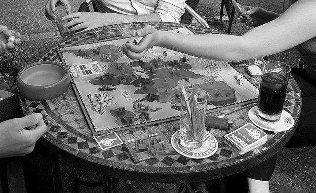 Risk – A 1957 Strategy Board Game photo 0